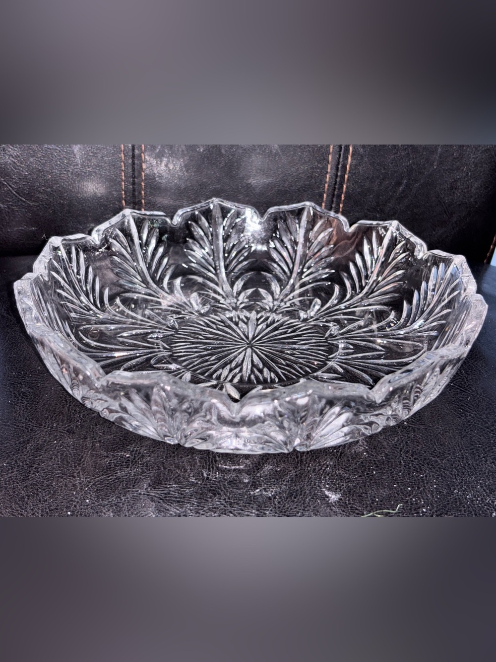 Vintage Fifth Avenue Crystal Ltd. Palm Leaf Serving Bowl 8.5” x 1.5 Inch Candy